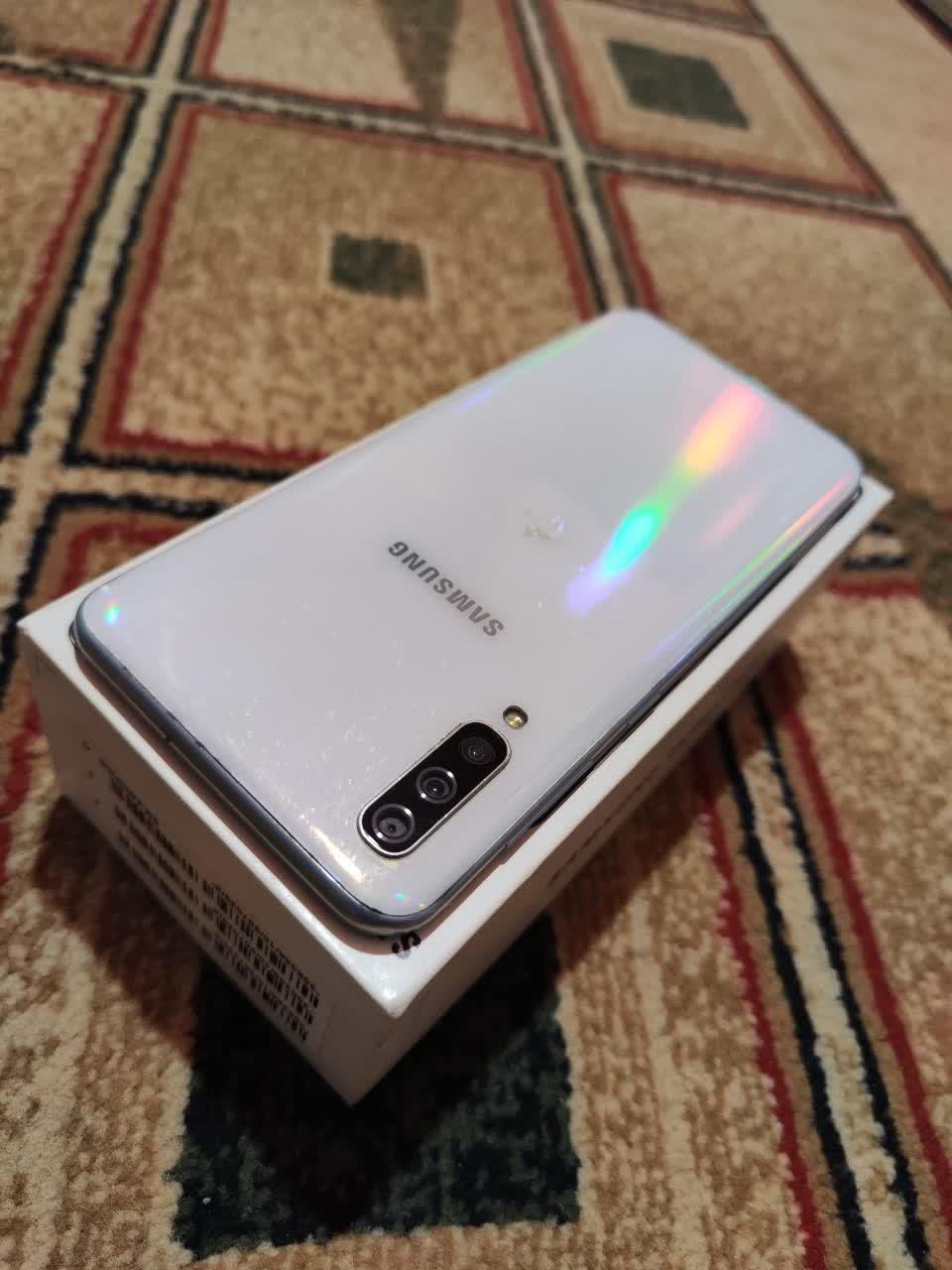 فروش و معاوضه سامسونگ Galaxy A50 با حافظهٔ ۱۲۸ گیگ|موبایل|قم, انسجام|دیوار