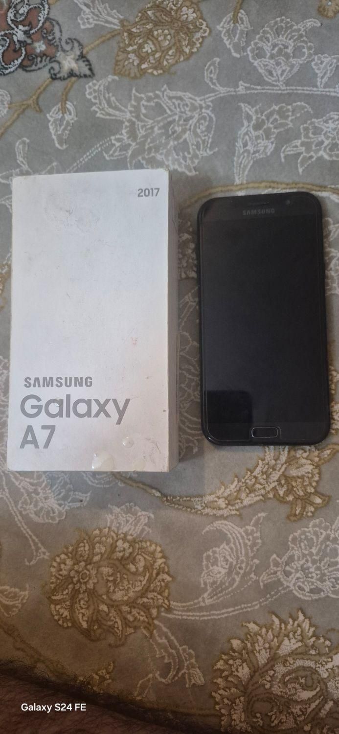 سامسونگ Galaxy A7 (2017) با حافظهٔ ۳۲ گیگابایت|موبایل|اصفهان, ملک‌شهر|دیوار