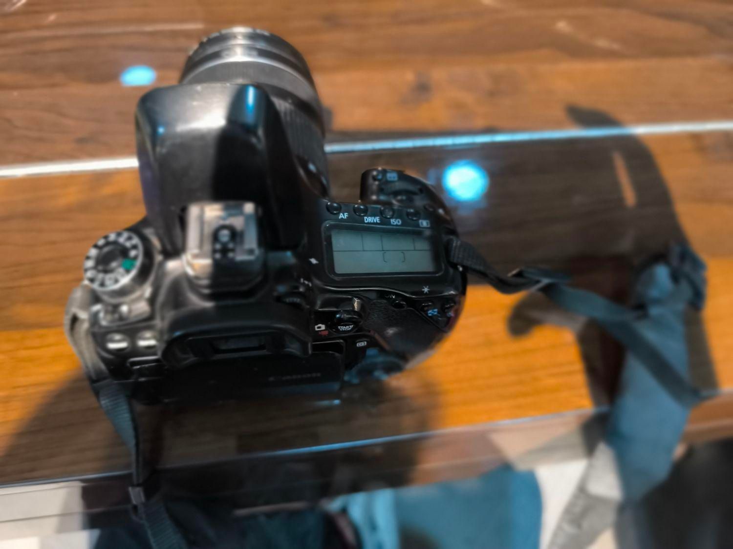 دوربین کنون canon 80d|دوربین عکاسی و فیلم‌برداری|شیراز, کوشک میدان|دیوار