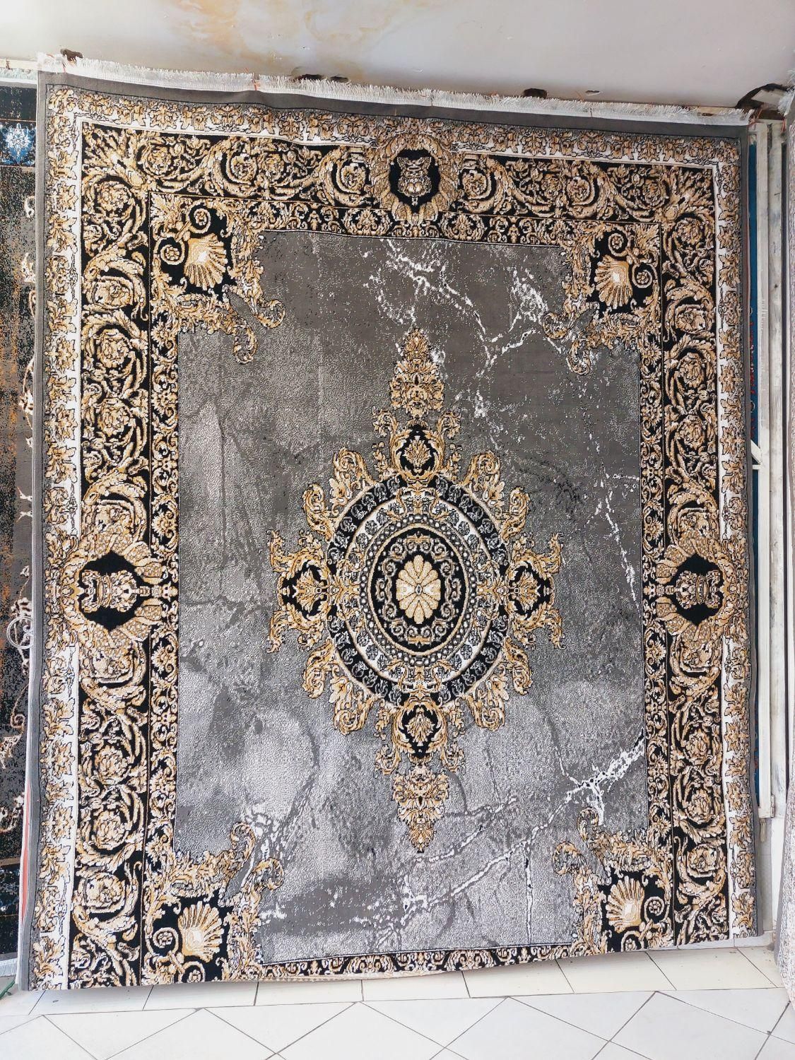 فرش۱۲متری حاجی حسینی طلاب شعبه دیگری ندارد|فرش|مشهد, طلاب|دیوار