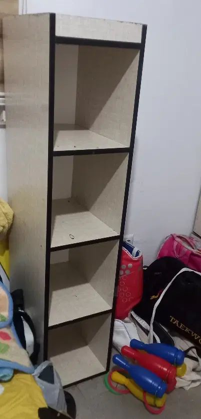 کتابخانه ( قابل استفاده به عنوان‌های دیگر)|کتابخانه، شلف، قفسه‌های دیواری|رشت, کوی مهر|دیوار