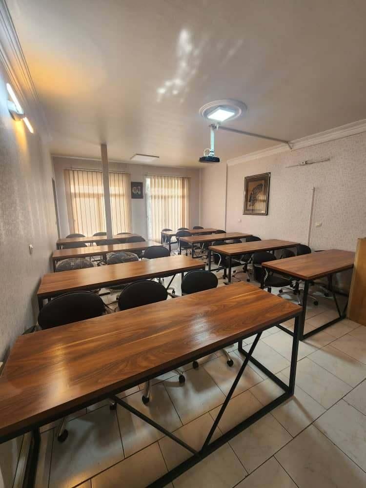 اجاره فضای آموزشی|اجارهٔ کوتاه‌مدت دفتر کار و فضای آموزشی|تهران, بهار|دیوار