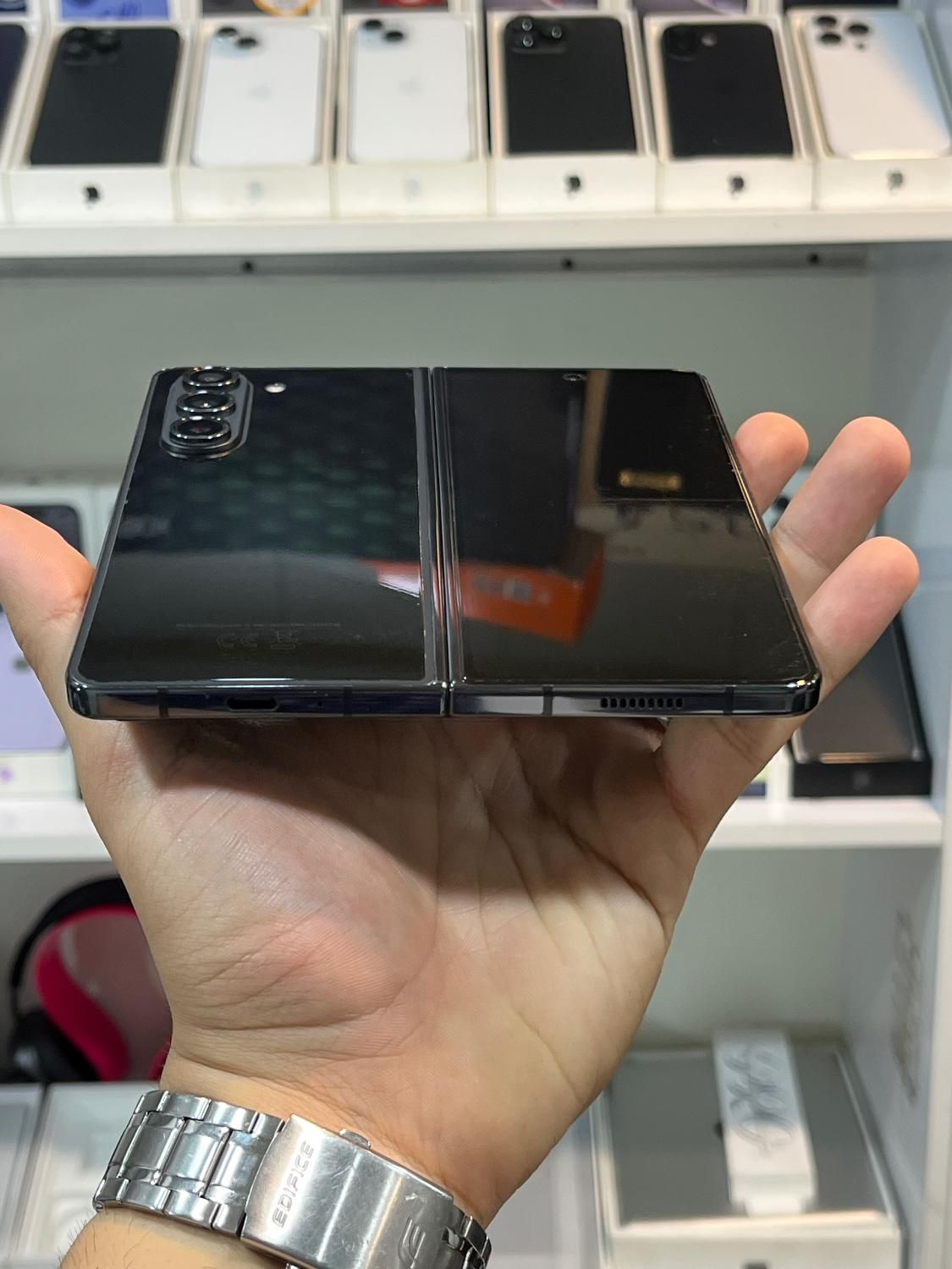 Samsung Zfold 5 256/12 همراه ادابتور ۴۵ واتی|موبایل|کرج, کوی امامیه|دیوار