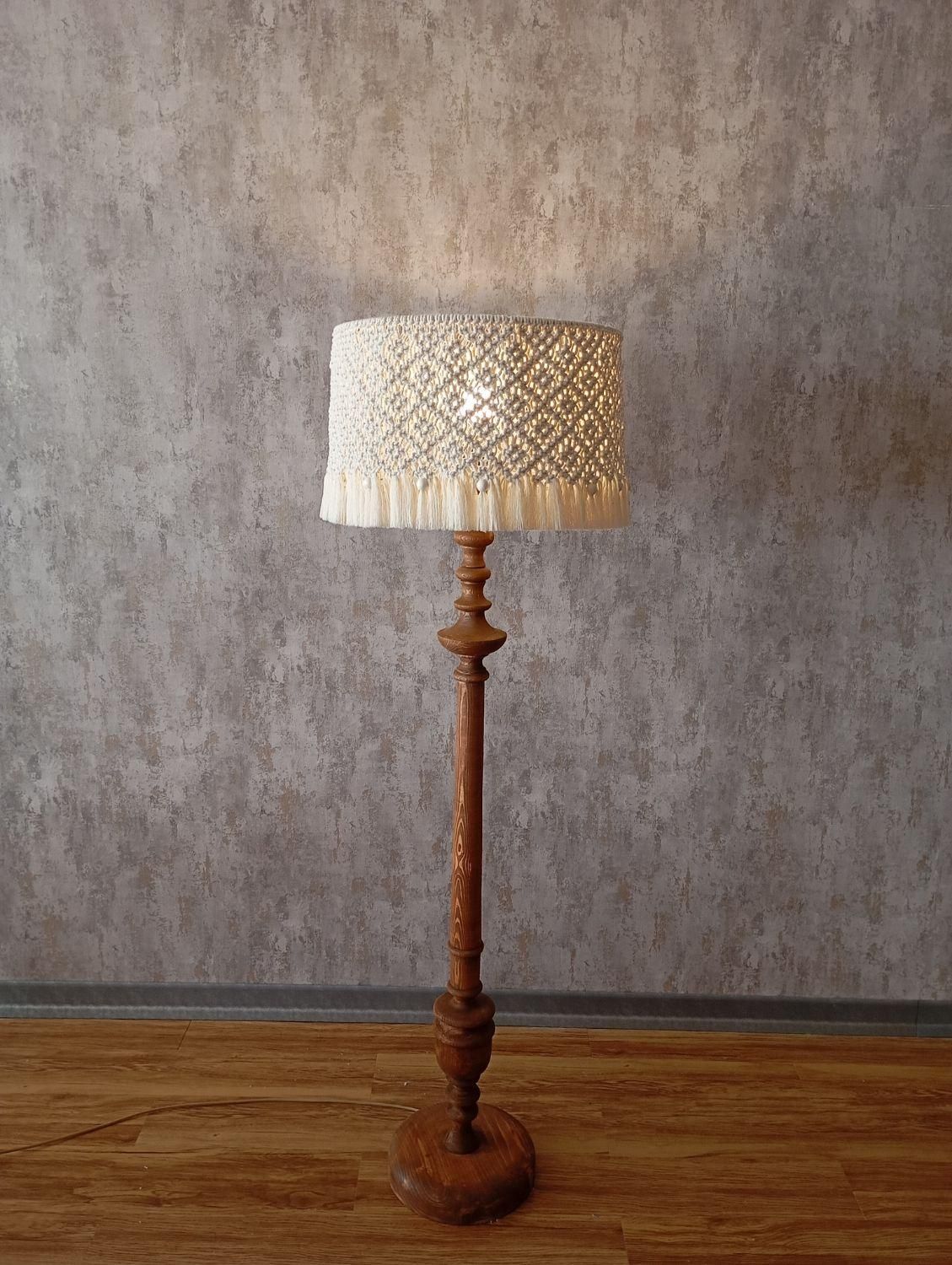 آباژور ایستاده با شید مکرومه مدل خورشید|چراغ خواب و آباژور|مشهد, آزادشهر|دیوار