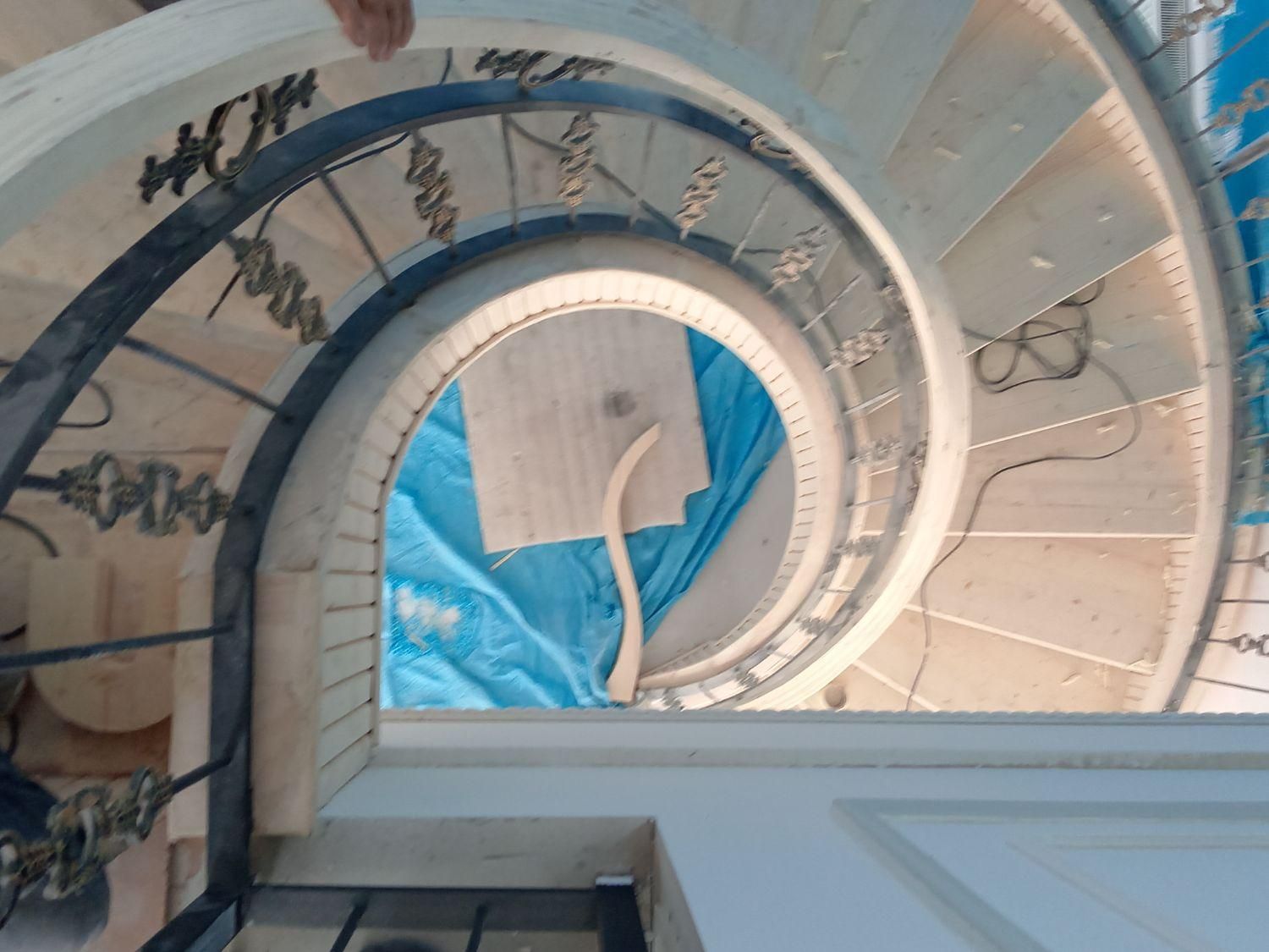 پله گرد چوبی نرده پارمیس پله معلق، کاور پله دوبلکس|مصالح و تجهیزات ساختمان|مشهد, کشاورز|دیوار