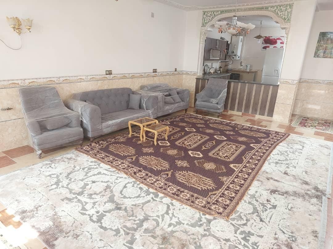 مبله تمیز و مرتب|اجارهٔ کوتاهمدت آپارتمان و سوئیت|شیراز, کوشک میدان|دیوار