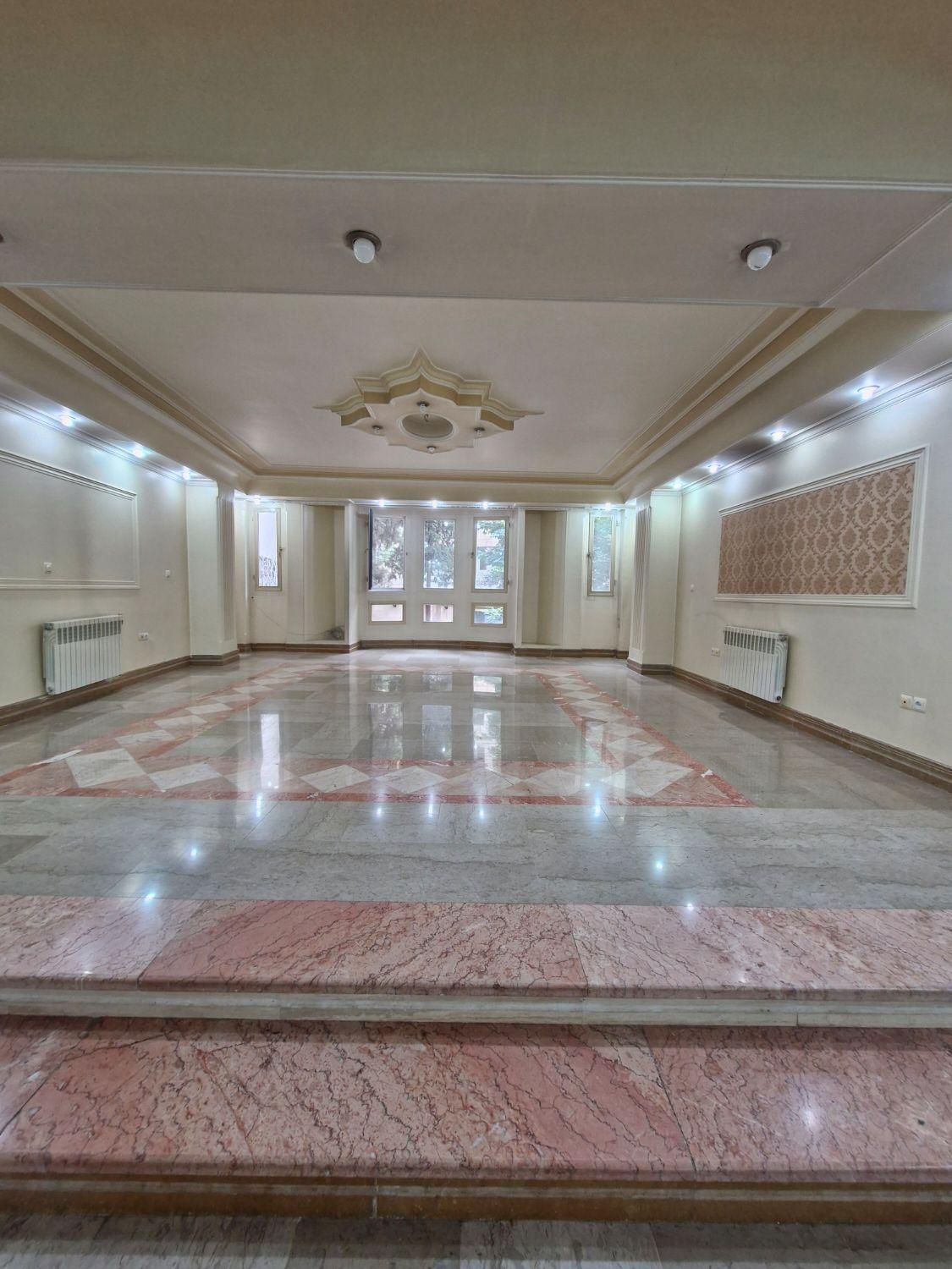 اجاره آپارتمان ۲۰۰ متری ۳ خواب دولت دیباجی جنوبی