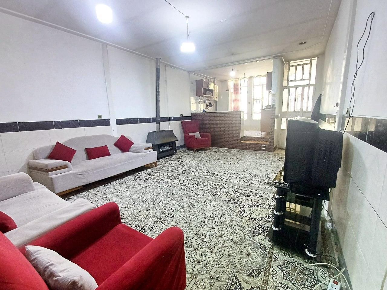 سوییت اجاره ای پارکینگ دار دربست در شهر جوانرود|اجارهٔ کوتاه‌مدت آپارتمان و سوئیت|جوانرود, |دیوار