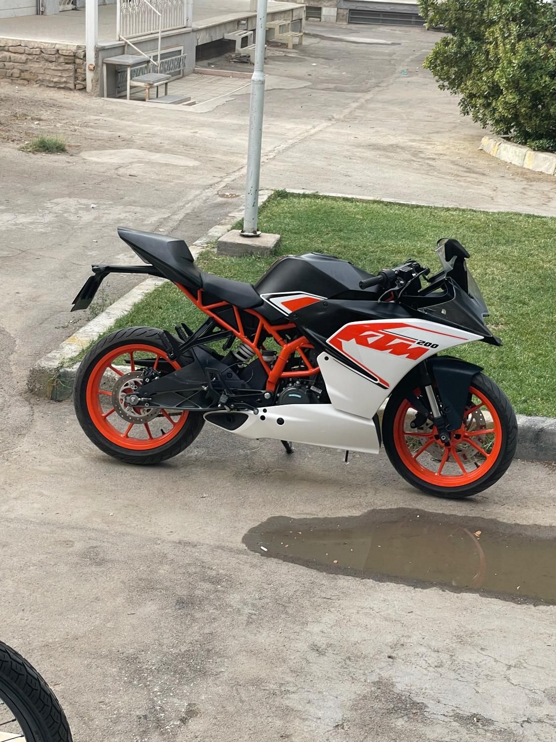کی تی ام ار سی ۲۰۰  ktm rc200|موتورسیکلت|اصفهان, مرداویج|دیوار