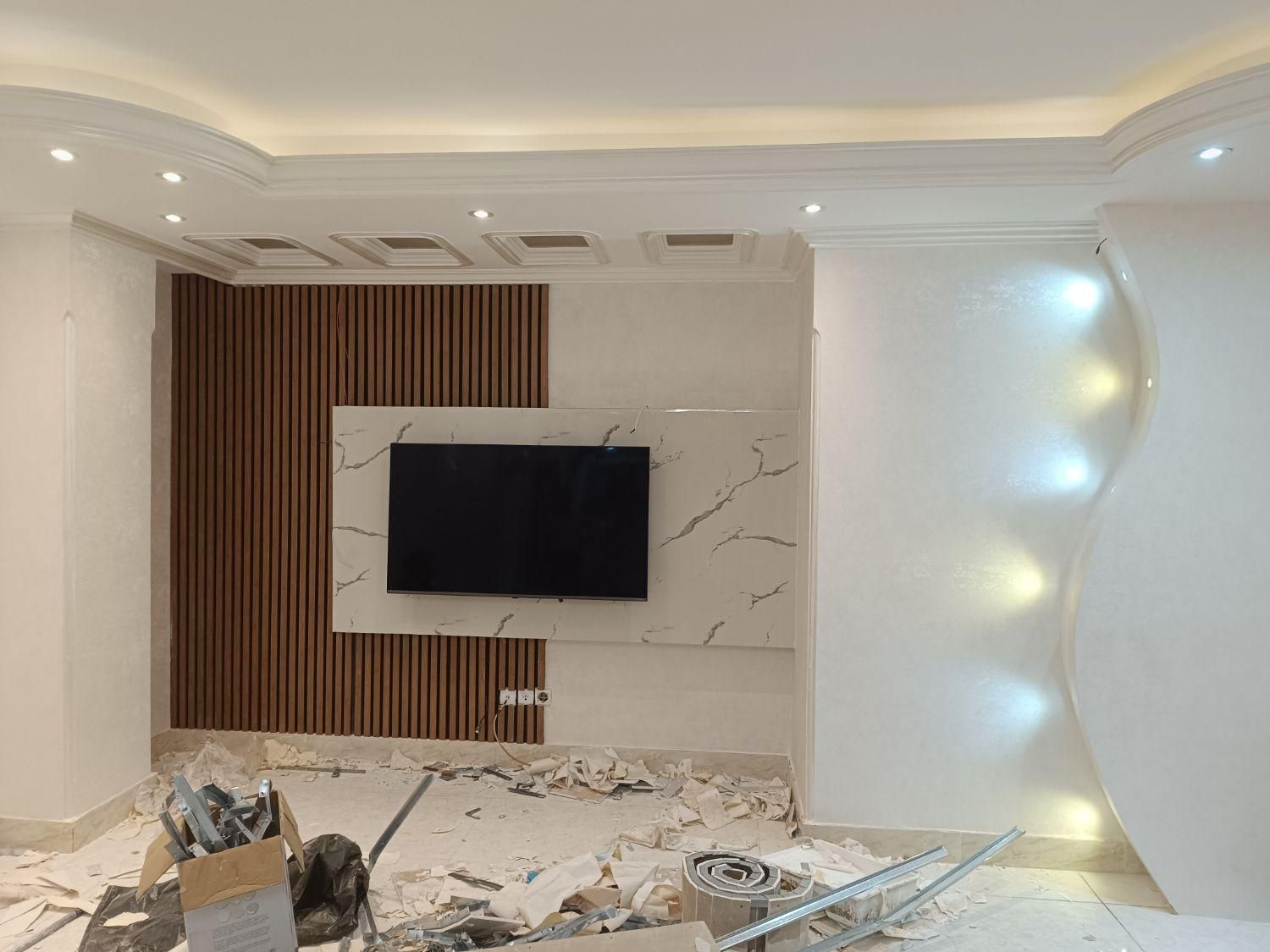 نصاب کاغذدیواری سقف کاذب ترمووال و...|خدمات پیشه و مهارت|ساوه, |دیوار