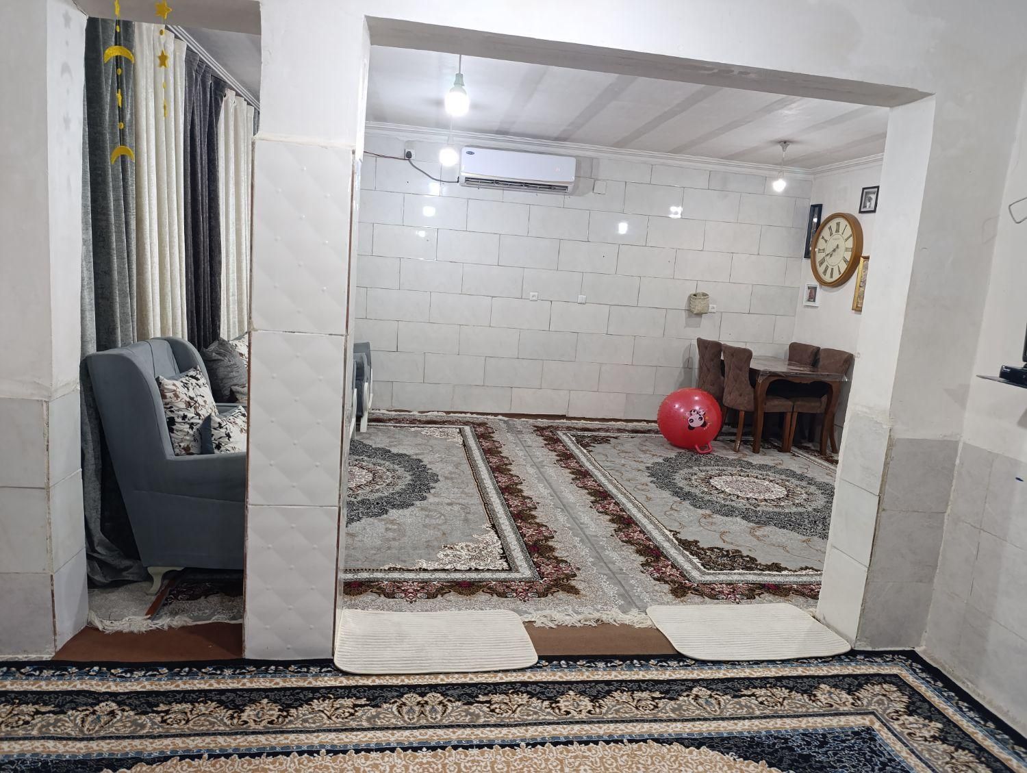 اجاره منزل طبقه بالا روخیابان اصلی ایستگاه 10سیمتر|اجارهٔ آپارتمان|آبادان, |دیوار