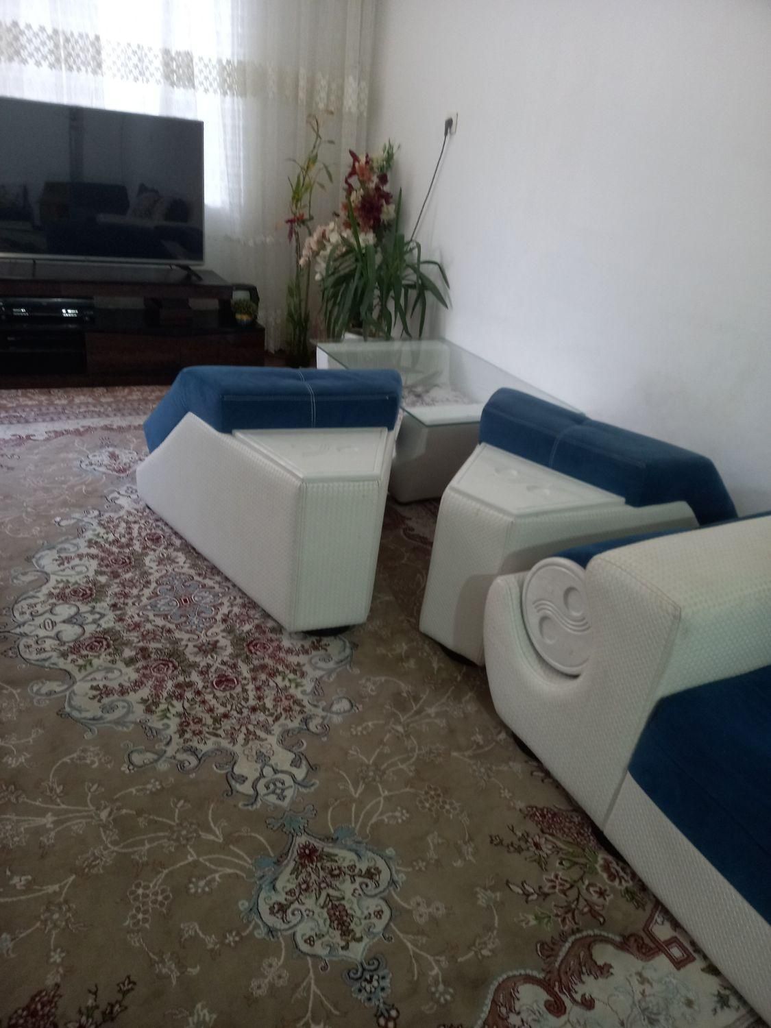 مبلمان بسیار تمیز|مبلمان خانگی و میز عسلی|اصفهان, عمان سامانی|دیوار