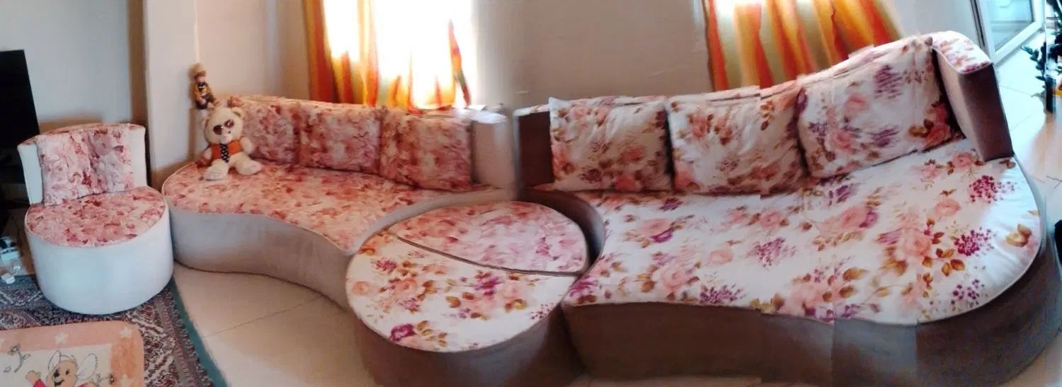 مبل راحتی نیم دایره ومیزعسلی۳ماهه خریدم  تمیزسالم|مبلمان خانگی و میز عسلی|بومهن, |دیوار