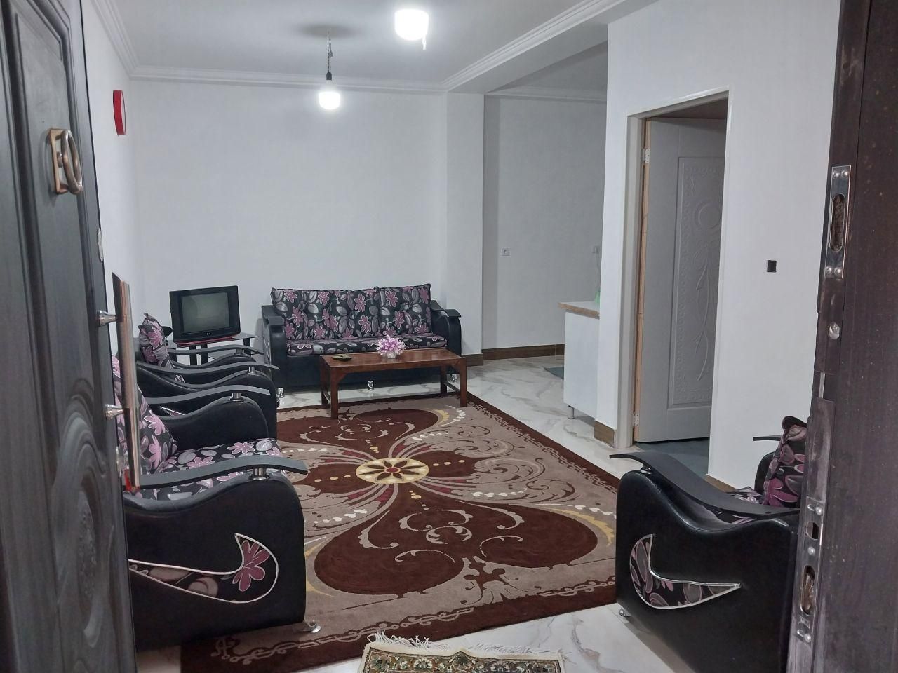 اجاره روزانه سوییت دربست جنگلی با پارکینگ|اجارهٔ کوتاه‌مدت آپارتمان و سوئیت|چالوس, |دیوار