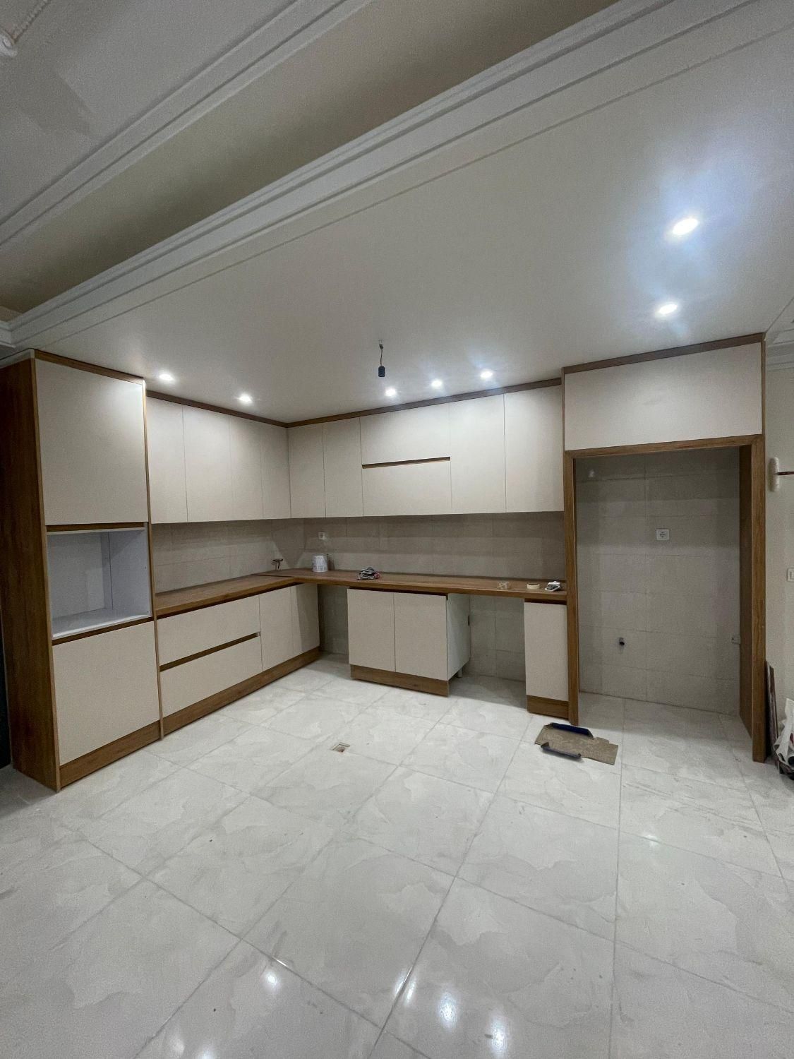 آپارتمان ۱۳۵متری فول در پنجم شرقی کوچه ۱۲متری|فروش آپارتمان|کرج, آق تپه|دیوار