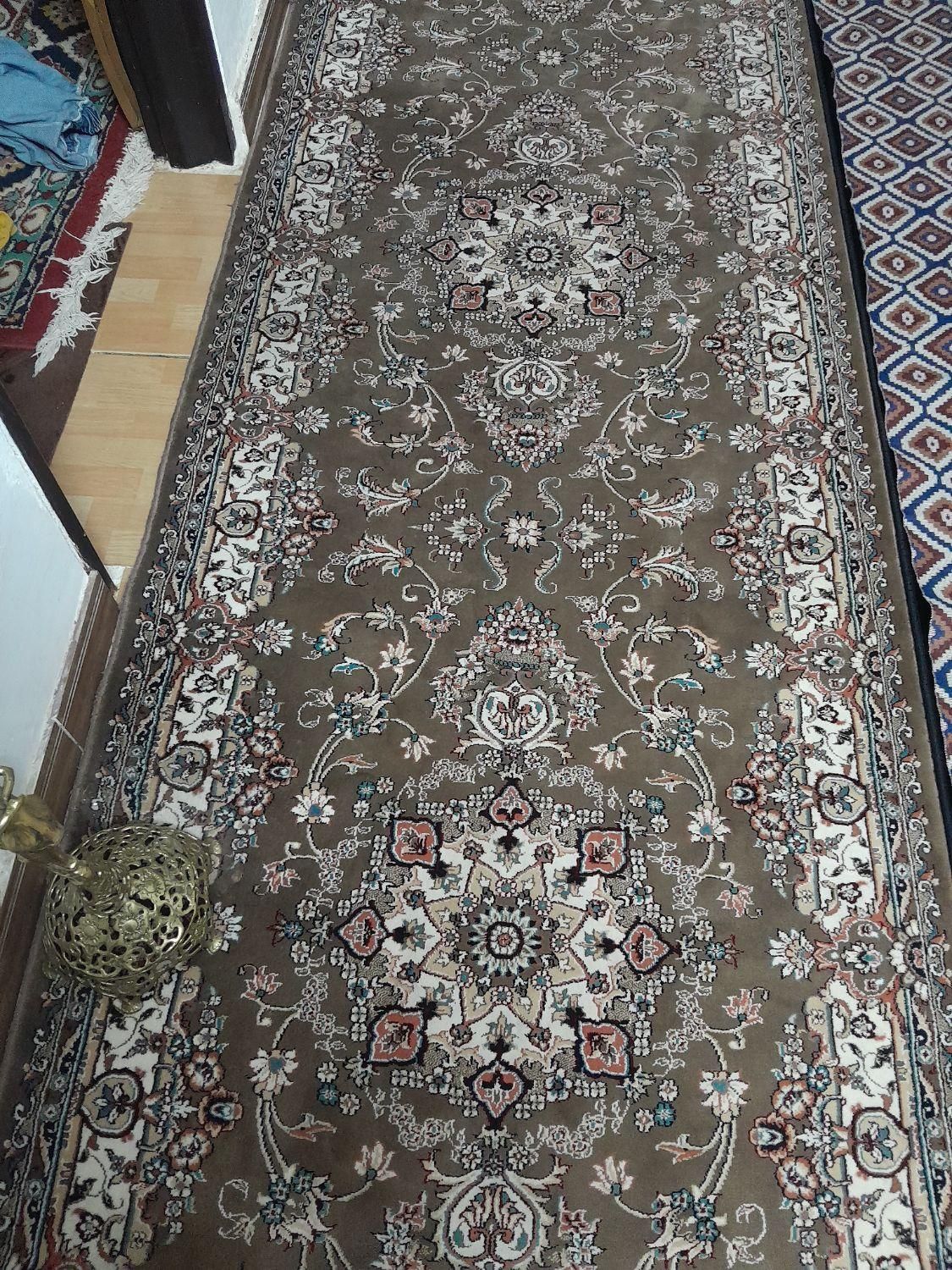 فرش کناره سالم رنگ گردویی|فرش|قرچک, |دیوار