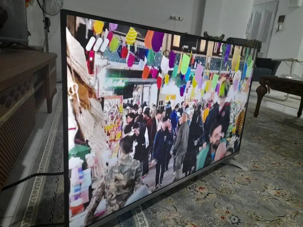 تلویزیون ال ای دی۴۳اینچ فقط یکسال خریداری شده|تلویزیون و پروژکتور|لاهیجان, شهرک سلمان فارسی|دیوار