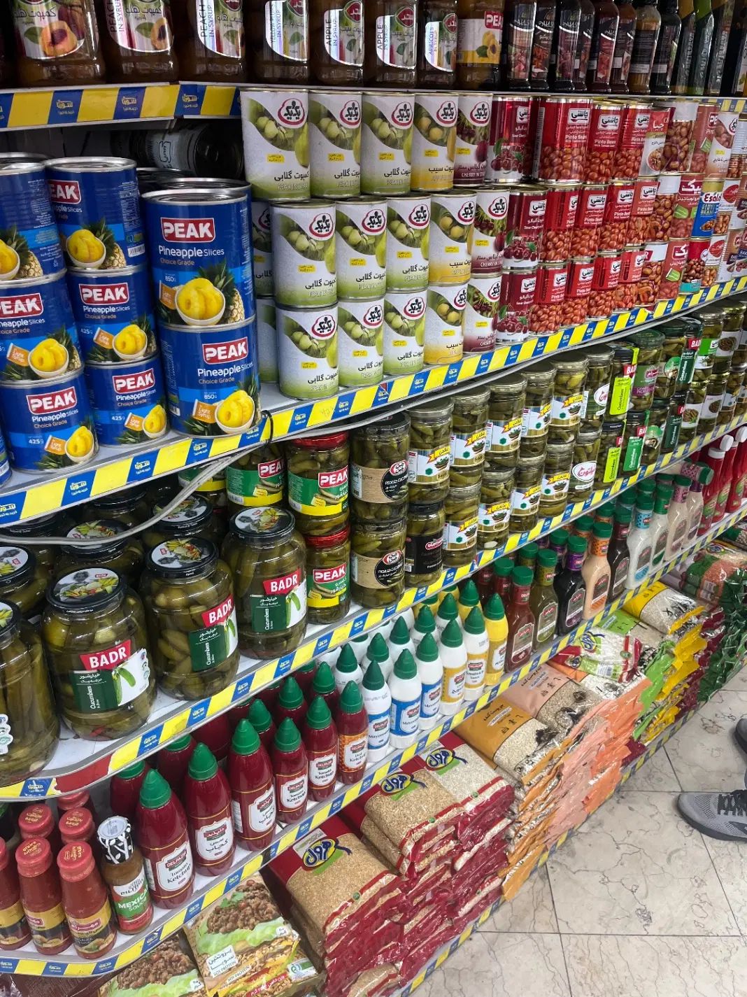 نیروی ساده یا نیمه ماهر سوپرمارکت شهر تهران|استخدام خدمات فروشگاه و رستوران|بیرجند, |دیوار