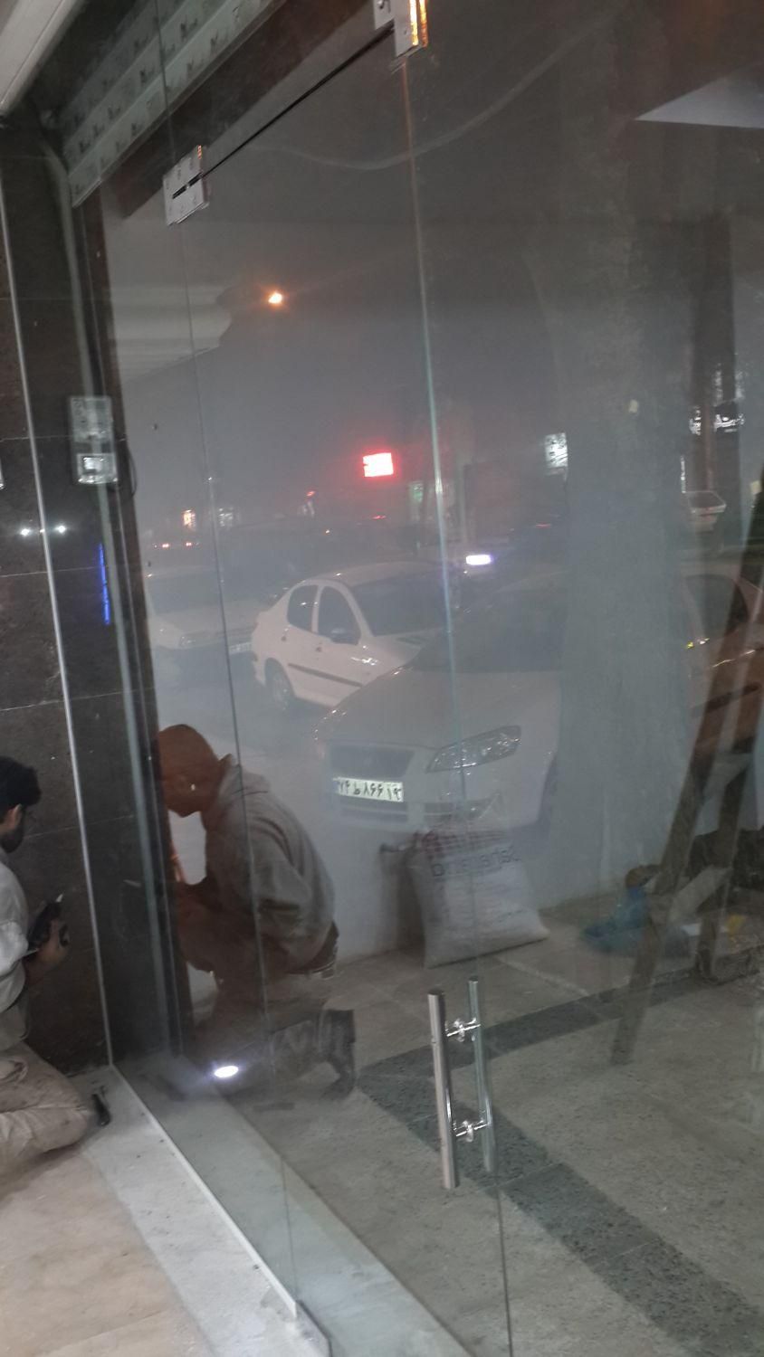 خدمات انواع شیشه های سکوریت شده|خدمات پیشه و مهارت|کرمانشاه, |دیوار