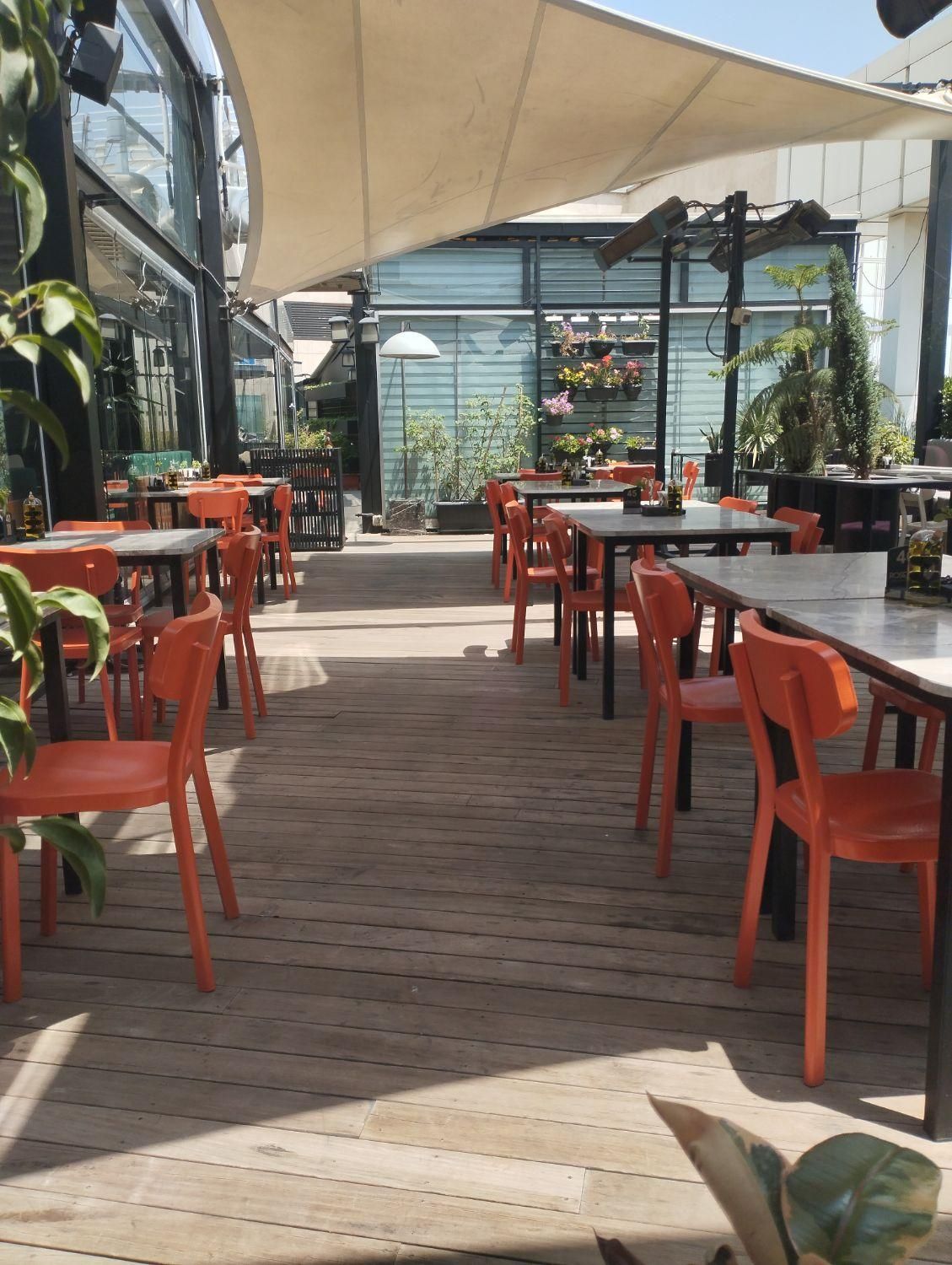 هاستس (خوش آمد گویی)|استخدام خدمات فروشگاه و رستوران|تهران, تجریش|دیوار