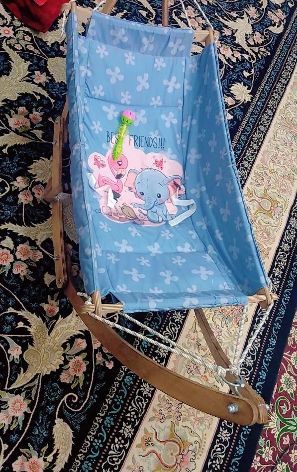 گهواره مدل بانوج بانوچ اصل نو گهواره چوبی طرح قایق|اسباب و اثاث بچه|مشهد, سیدی|دیوار