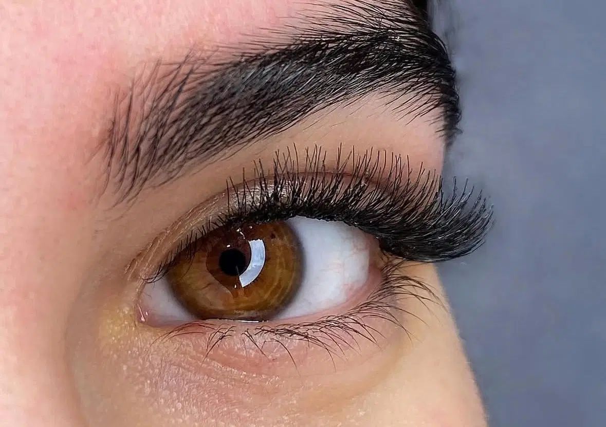 مدل کاشت مژه فقط قیمت مواد|خدمات آرایشگری و زیبایی|کرمانشاه, |دیوار