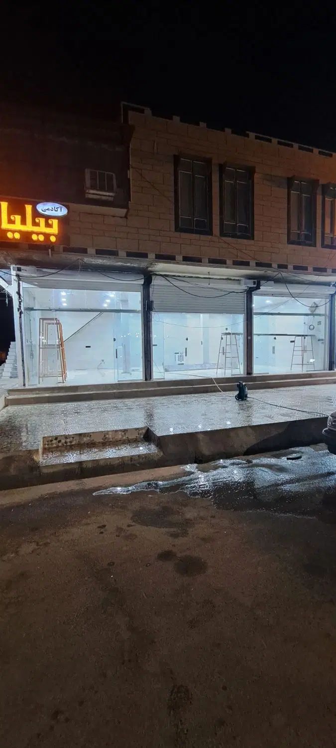 اجاره مغازه ۹۵ متری دو نبش چهار راه آزادگان|اجارهٔ مغازه و غرفه|دهدشت, |دیوار