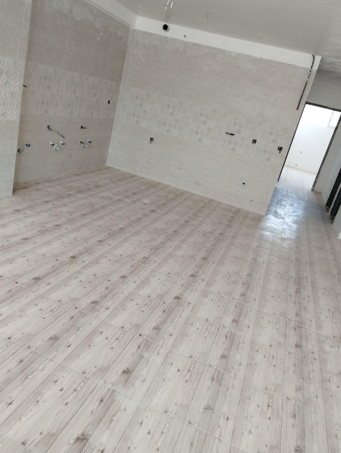 نصب انواع کاشی و سرامیک باسابقه کار بالا کلی و جز|خدمات پیشه و مهارت|اصفهان, شاهد|دیوار