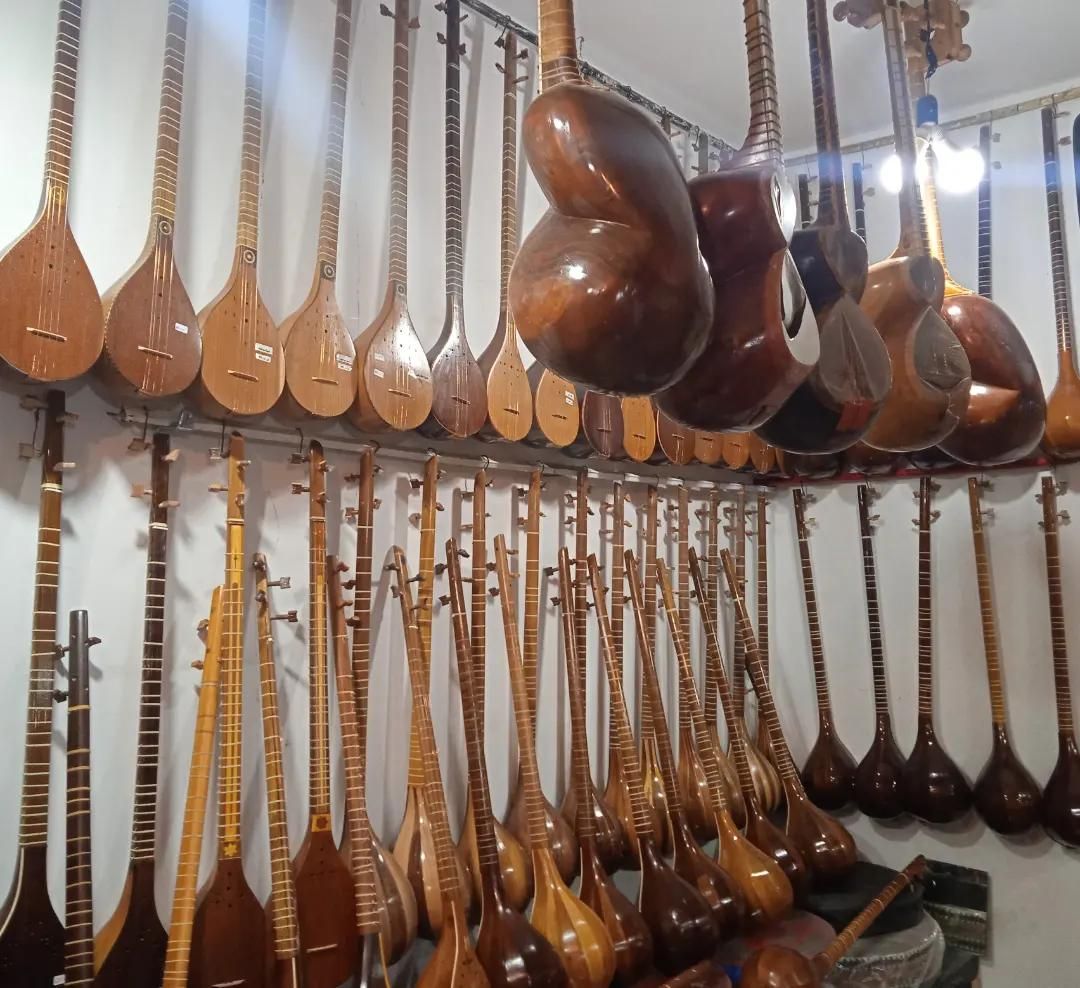 فروش سه تار و تار|سازهای سنتی|خرم‌آباد, |دیوار