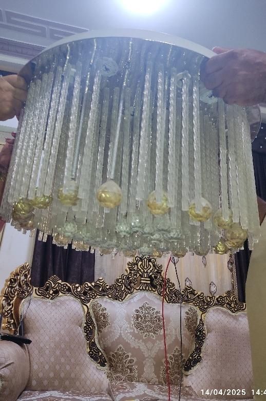 لوستر بزرگ بلوتوثی و اسپیکر دار و کامل و سالم|لوستر و چراغ آویز|بوشهر, |دیوار