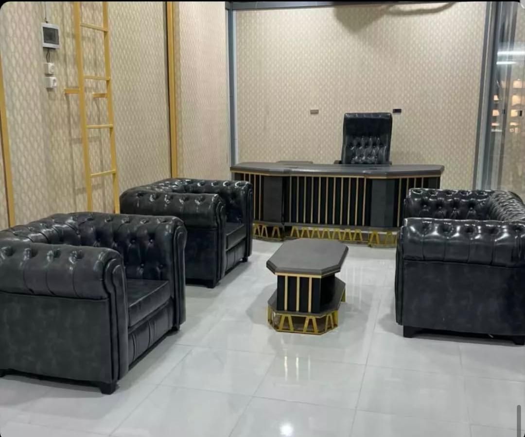 طراحی میز پذیرش کانتر/صندلی طبی گردان مبلمان مدرن|دفتر کار|سنندج, |دیوار