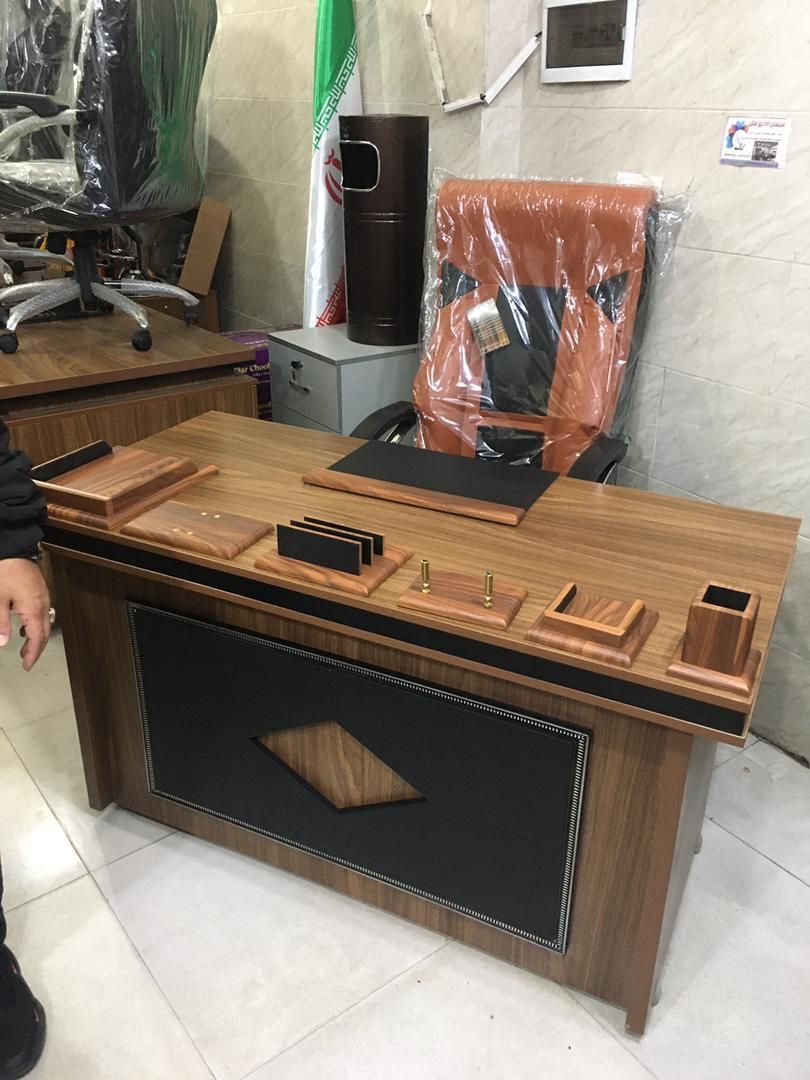 میز اداری /صندلی گردان|دفتر کار|رشت, پیرکلاچای|دیوار