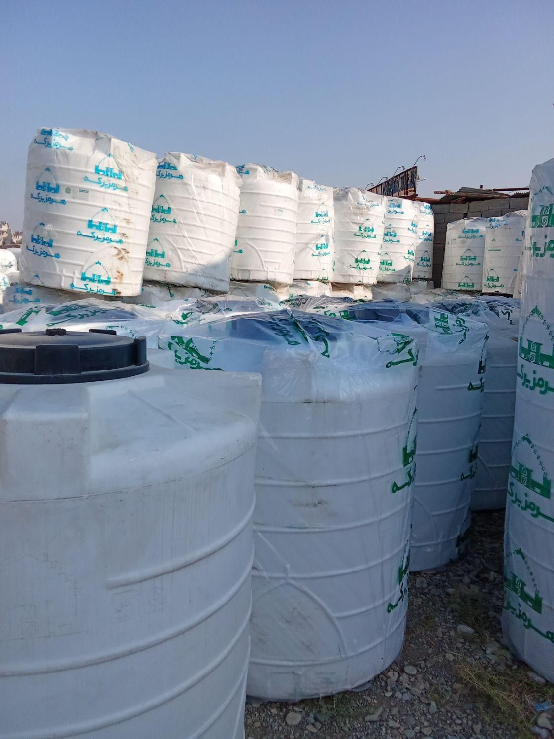 منبع آب تانکر آب پلاستیکی|مصالح و تجهیزات ساختمان|رباطکریم, |دیوار