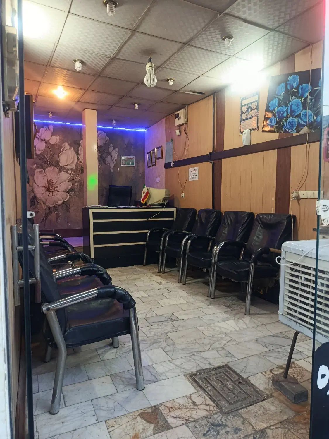 یک باب مغازه ۱۹ مترب تجاری دائم دوقدمی حاشیه بلوار|فروش مغازه و غرفه|مشهد, طبرسی شمالی|دیوار
