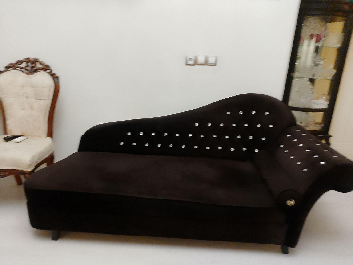 یک عدد کاناپه سالم بدون پارگی سوختگی درحد نو|مبلمان خانگی و میز عسلی|رشت, گلسار|دیوار