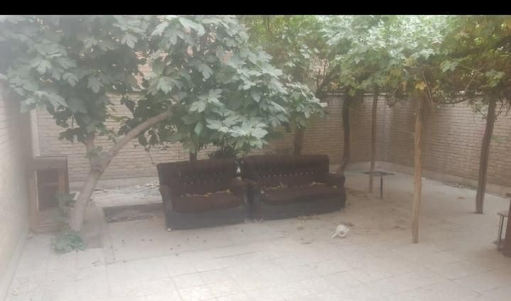 اجاره خانه۲۰۰ متری جهت کارگاه یا انبار درلاهور|اجارهٔ خانه و ویلا|اصفهان, مفتح|دیوار