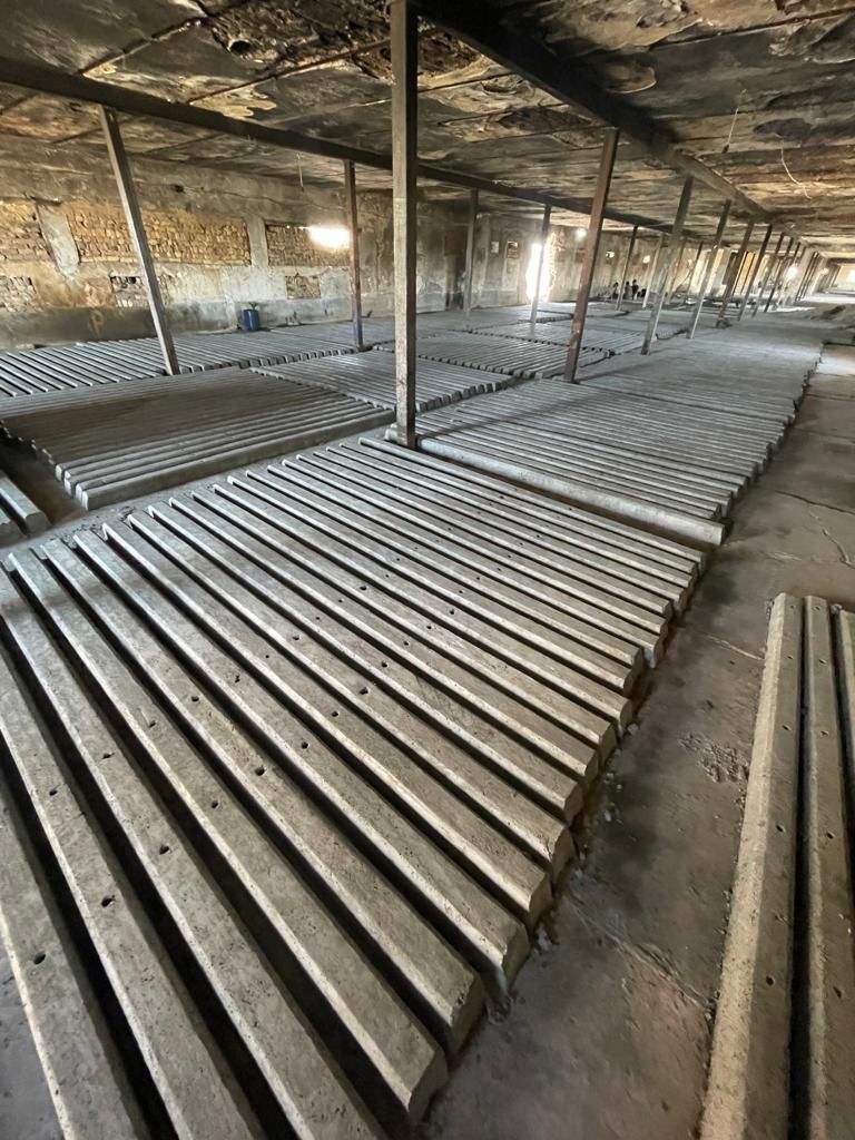 پایه بتنی داربست انگور فنس پایه باغی ستون سیمانی|عمده‌فروشی|تهران, جی|دیوار