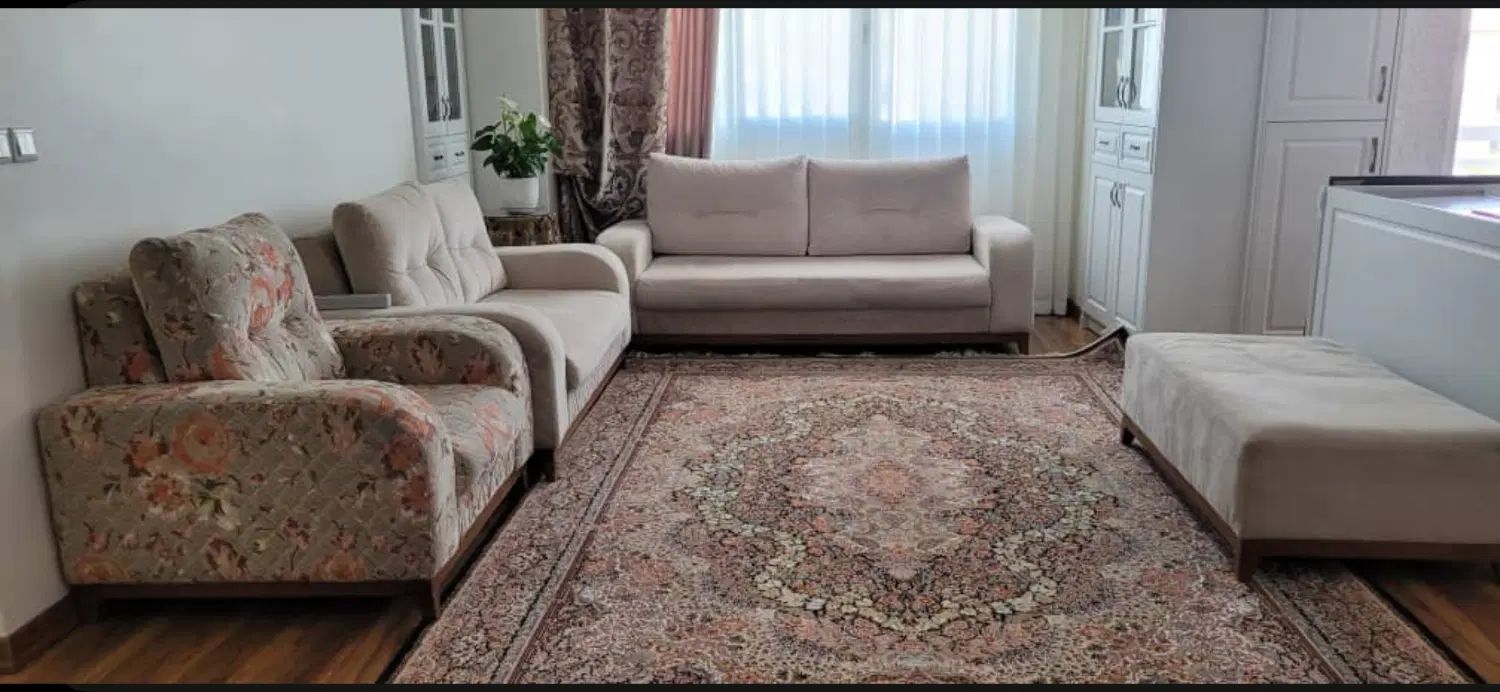 مبلمان راحتی ۷نفره همراه با پاف محصول ایران چوب|مبلمان خانگی و میز عسلی|تهران, شاهین|دیوار