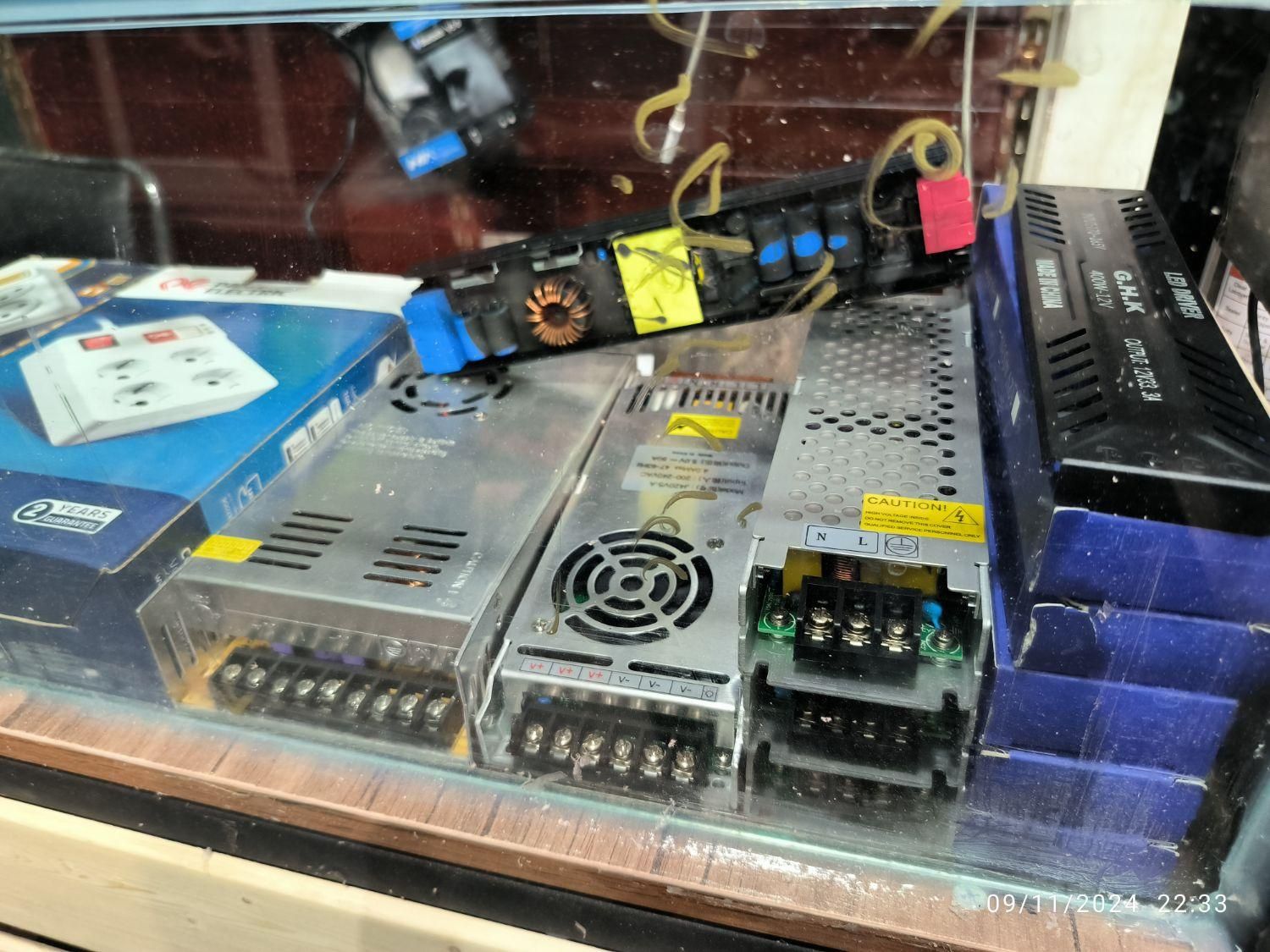 فروش انواع اسپیکر و چراغ قوه|صوتی و تصویری|نیشابور, محله میدان باغات|دیوار