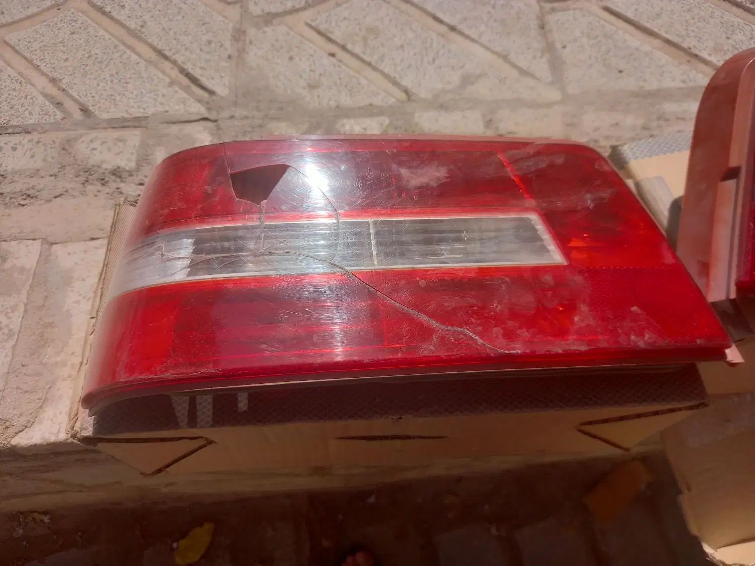 چراغ عقب slx و چراغ موتور دار ۲۰۶ وشیر فرمون|قطعات یدکی و لوازم جانبی|فردیس, شهرک وحدت|دیوار