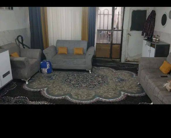 خانه دو طبقه در بست|اجارهٔ خانه و ویلا|مشهد, قائم|دیوار