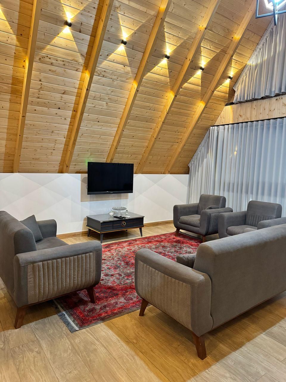 ×کلبه سوئیسی۲خواب آلاچیق حیاطدارشیک نوساز درمتل‌قو|اجارهٔ کوتاه‌مدت ویلا و باغ|سلمان‌شهر, |دیوار