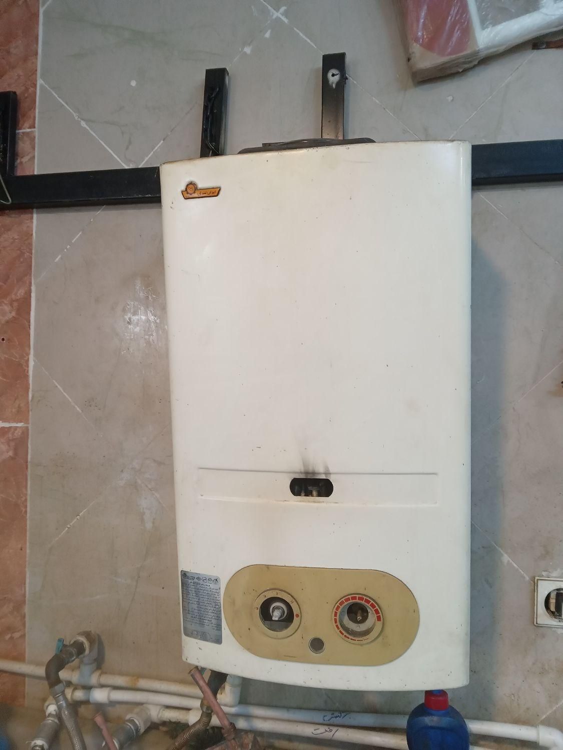 آبگرمکن دیواری ایران شرق ۱۸ لیتری|آبگرمکن، پکیج، شوفاژ|مشکیندشت, |دیوار