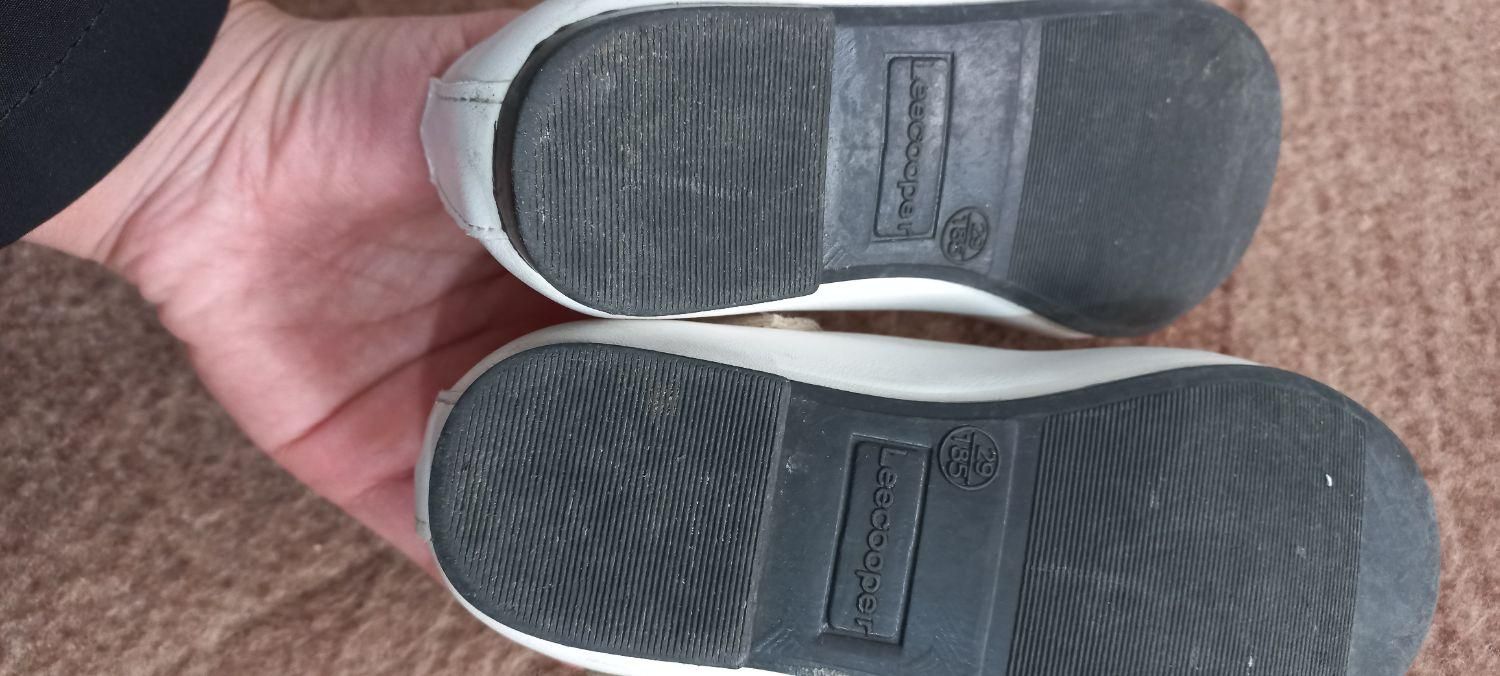 دو عدد کفش دخترانه|کفش و لباس بچه|رشت, بوسار|دیوار