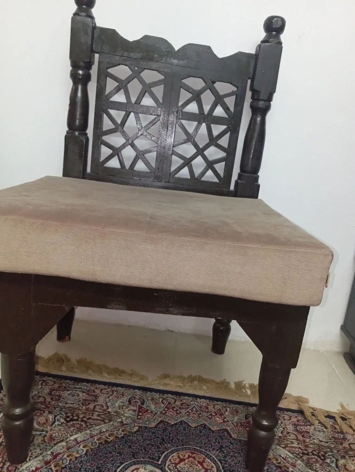 تخت سنتی کاملا سالم دو نفره و تک نفره همراه با تشک|مبلمان خانگی و میز عسلی|تهران, چهارصد دستگاه|دیوار