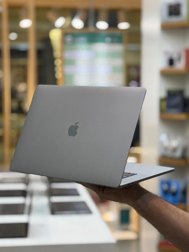 مک بوک پرو۲۰۱۸ 15اینچ i7 رم16 گرافیک دار(تک سایار)|رایانه همراه|تبریز, |دیوار