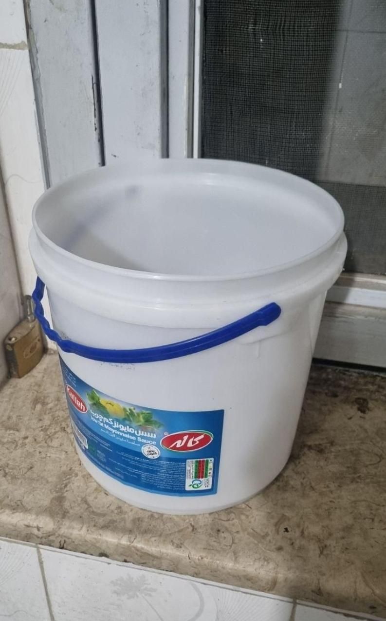 سطل در حد نو|ظروف نگهدارنده، پلاستیکی، یک‌بارمصرف|اراک, |دیوار