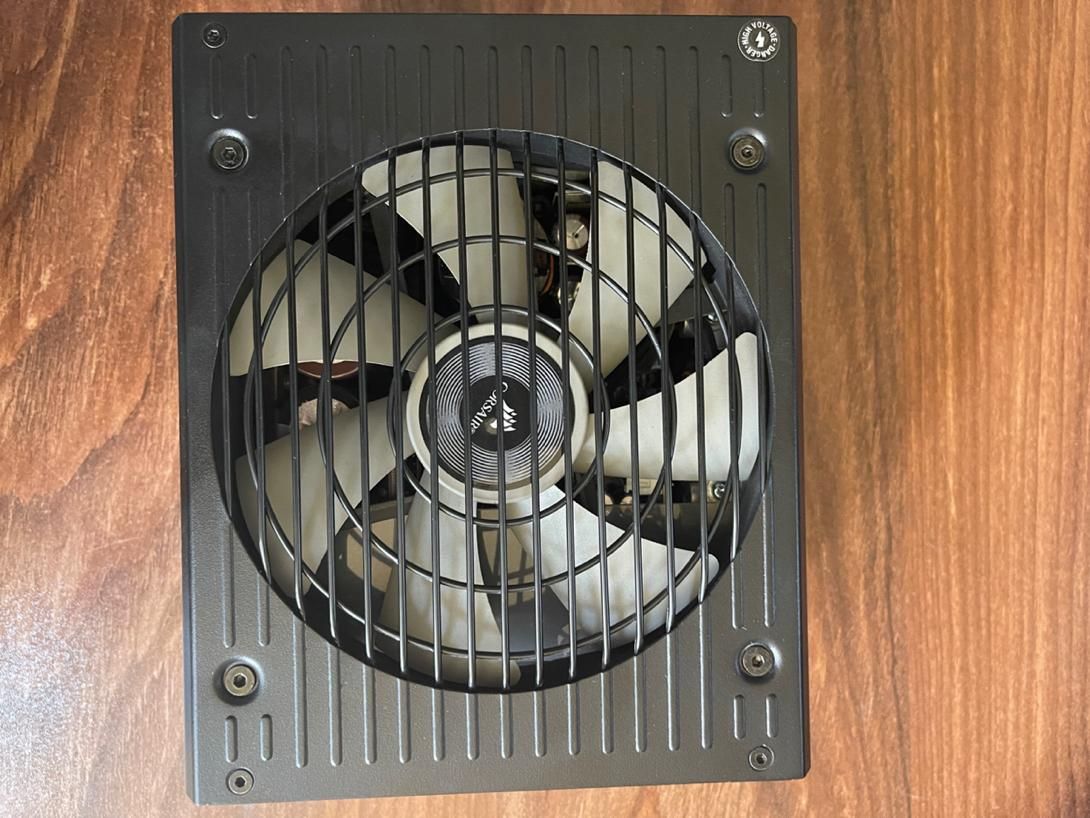 پاور RM1000x کمیاب در حد اکبند corsair|قطعات و لوازم جانبی رایانه|کرج, کرج نو|دیوار