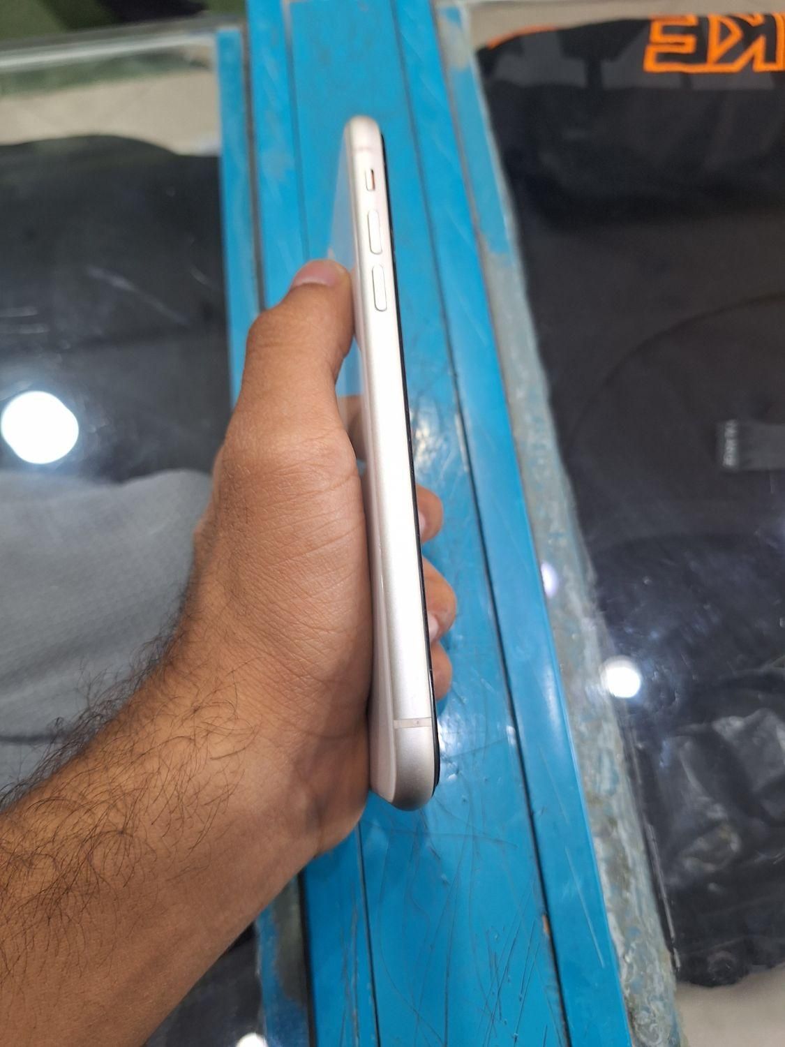 اپل iPhone 11 با حافظهٔ ۱۲۸ گیگابایت|موبایل|کرمان, |دیوار