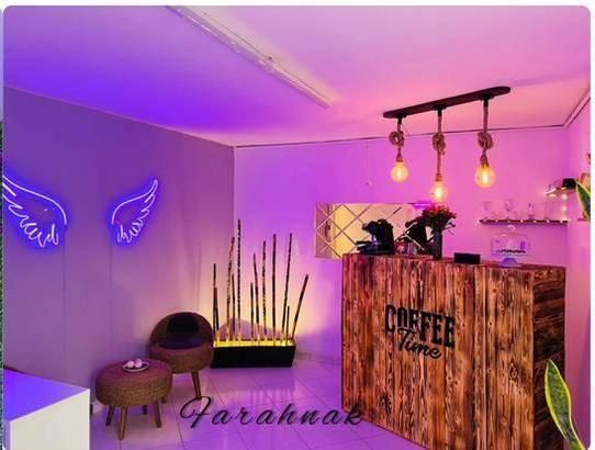 اجاره در سالنی فعال و آموزشگاه آرایشگری (لاین)|خدمات آرایشگری و زیبایی|اصفهان, جلفا|دیوار